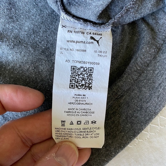 Puma Girls Gray Short‎ Sleeve T-Shirt Size 8 Criss-Cross Front Glitter Logo - Picture 6 of 10